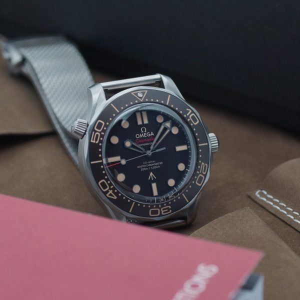 2241D. OMEGA Seamaster 007 NTTD TI 210.90.42.20.01.001 Full Set 11-09-2021 (1)