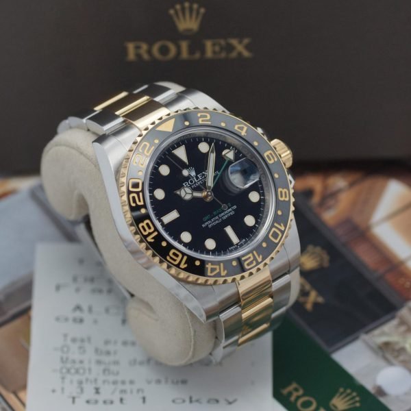 2466D. Rolex GMT Master II S&G 116713LN Papiere 2015 LC 888 (1)