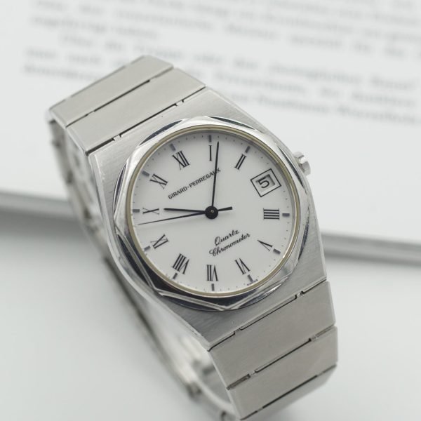 3174D-2. Girard Perregaux Laureato 4266VA (1)