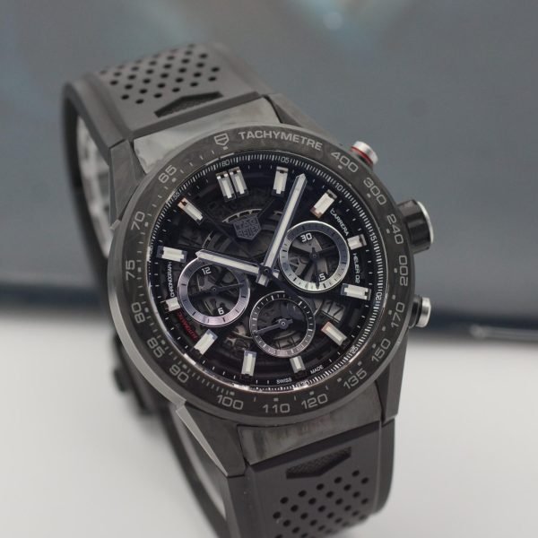 3283D-2. Tag Heuer Carrera Skeleton CBG2A91 2015 (1)