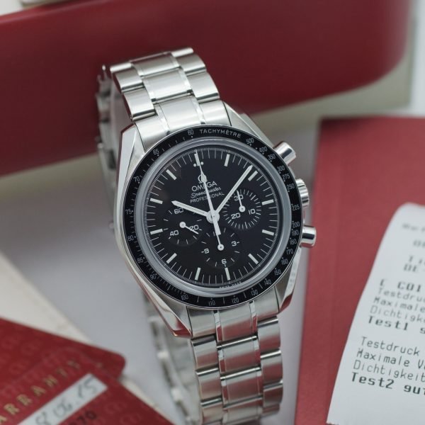 3865d-omega-speedmaster-moonwatch-saphir-35735000-2015-01