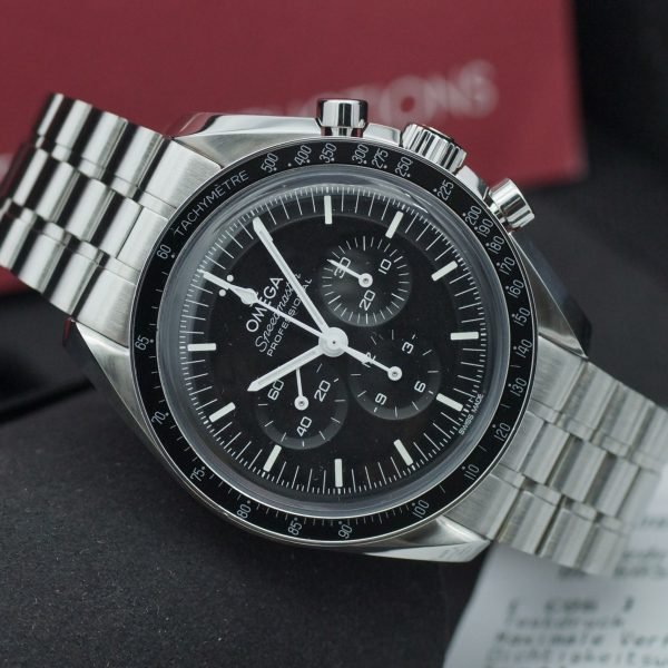 Omega Speedmaster Moonwatch 31030425001001